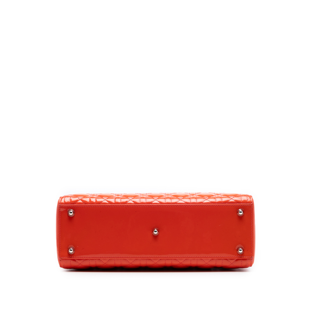 Pre-Loved Dior Large Patent Cannage Lady Dior - Picture 3 of 7
